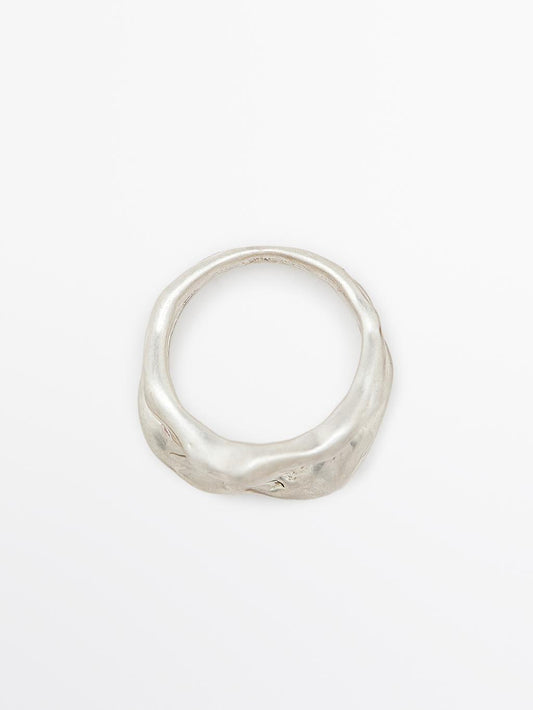 Abstract metal ring