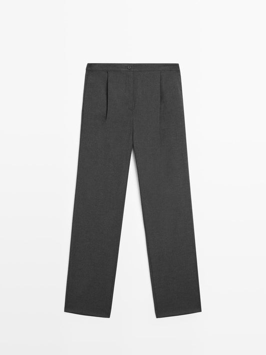 Dart trousers with elastic waistband