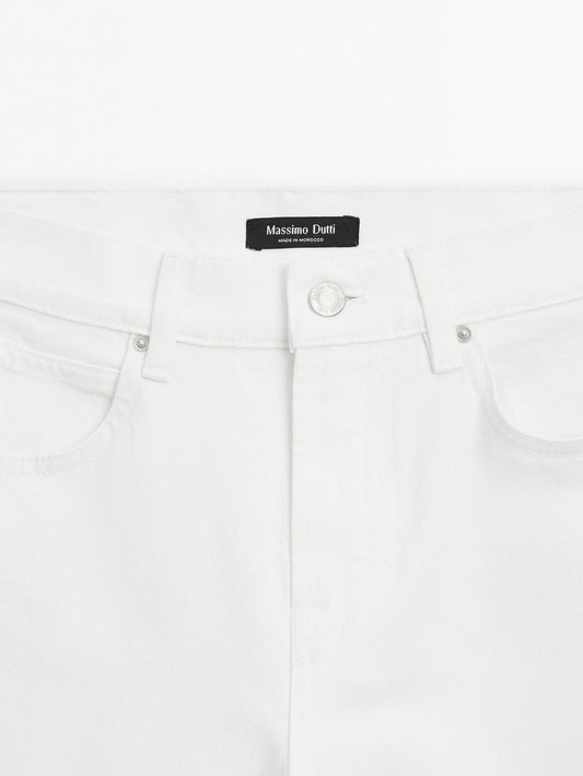 Mid-rise slim fit jeans