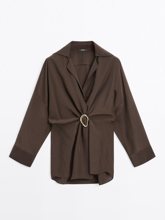 Long shirt with brooch detail