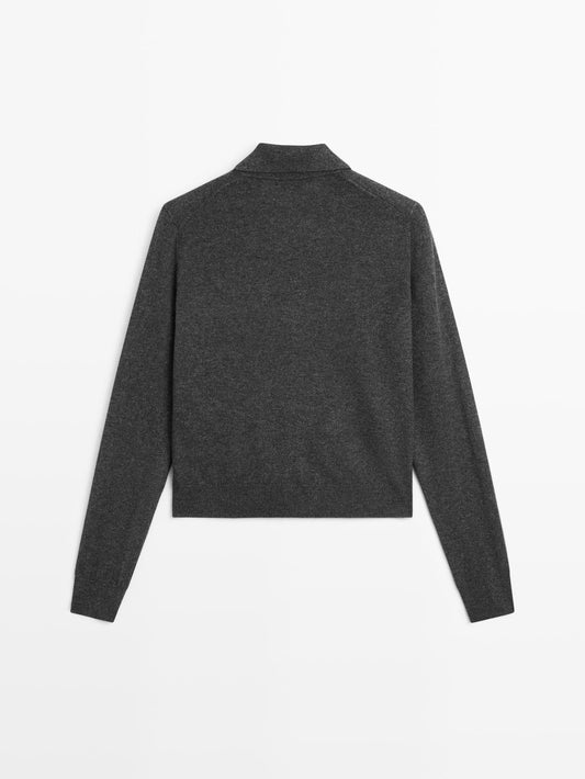 Wool blend cardigan with pocket details