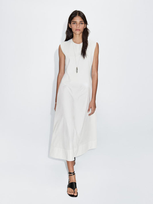 Long sleeveless contrast dress