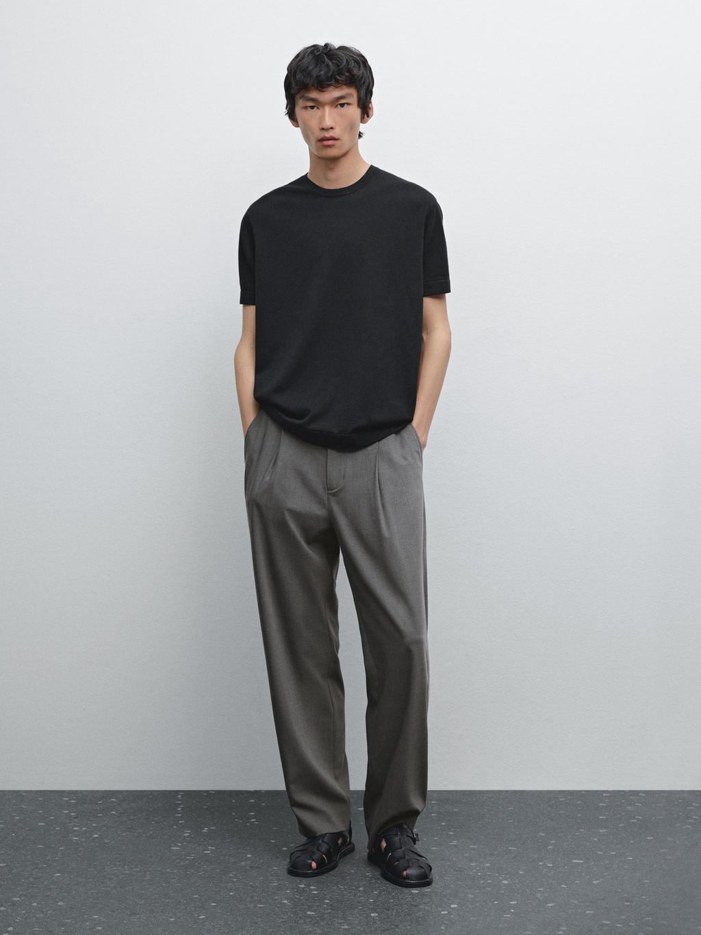 Relaxed fit trousers with darts