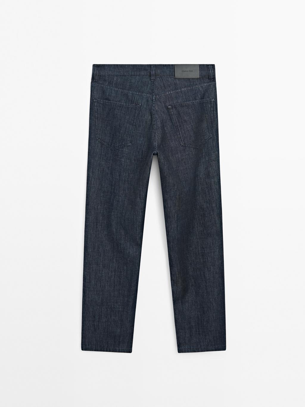 Lightweight tapered fit jeans