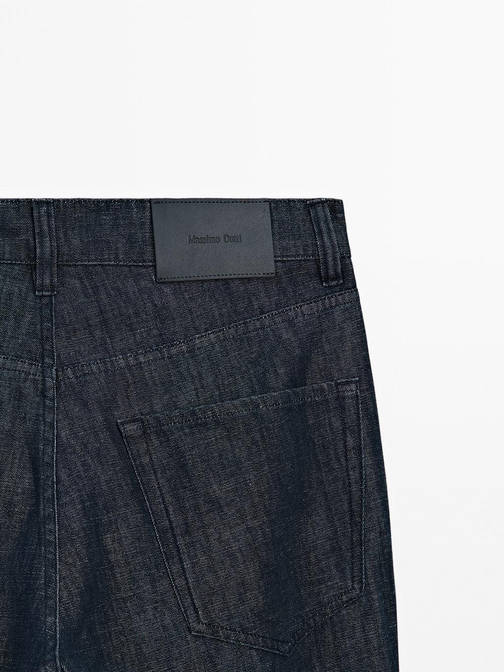 Lightweight tapered fit jeans