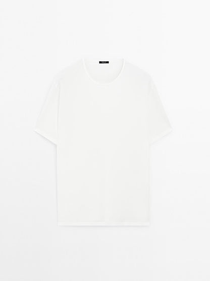 100% cotton lightweight T-shirt