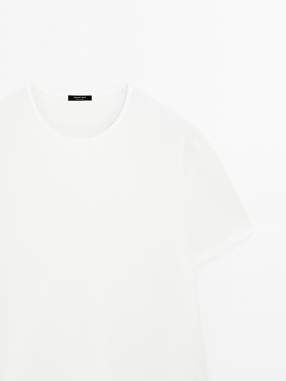 100% cotton lightweight T-shirt