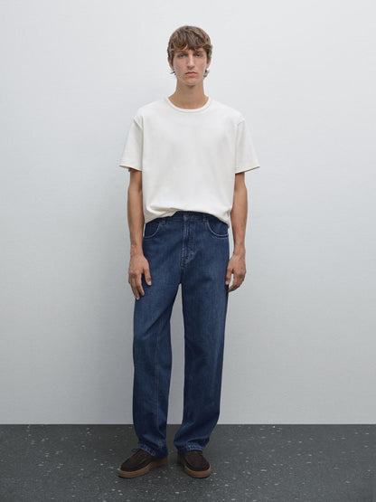 Short-sleeve T-shirt with contrast topstitching