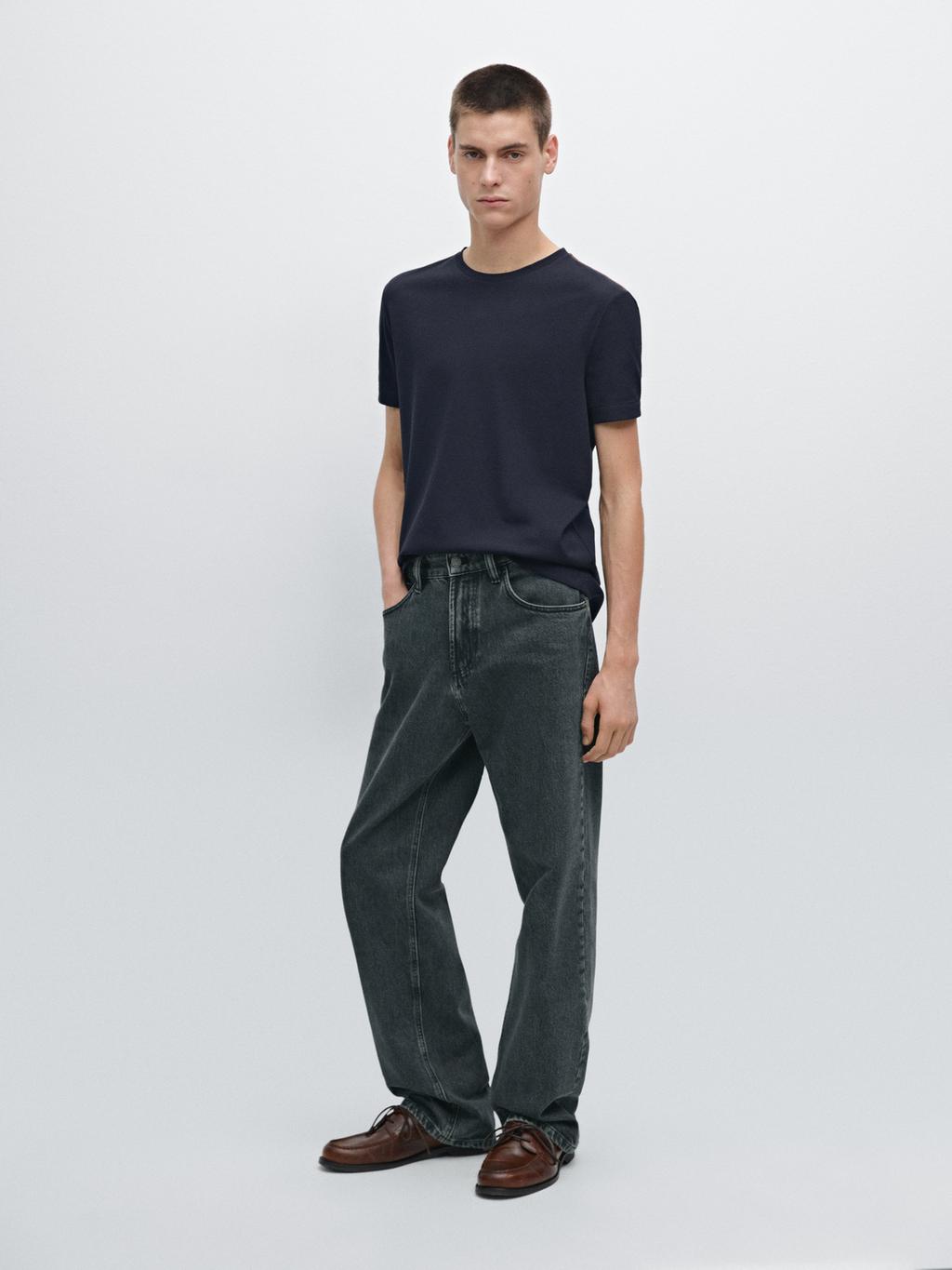 Short sleeve T-shirt with contrast seam detail