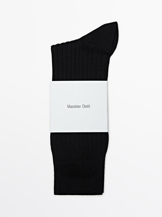 Ribbed smart socks