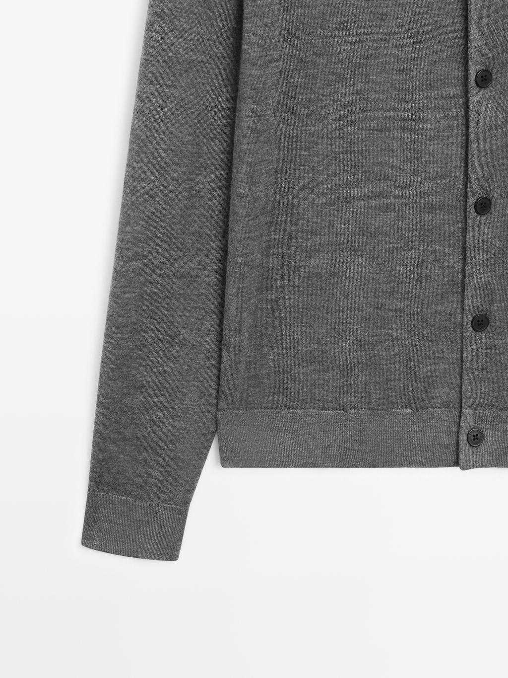 100% cashmere knit cardigan