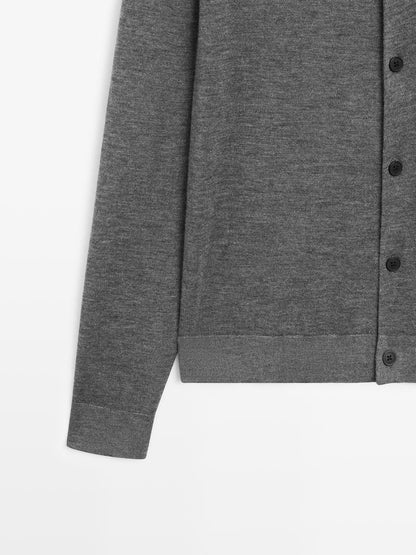 100% cashmere knit cardigan