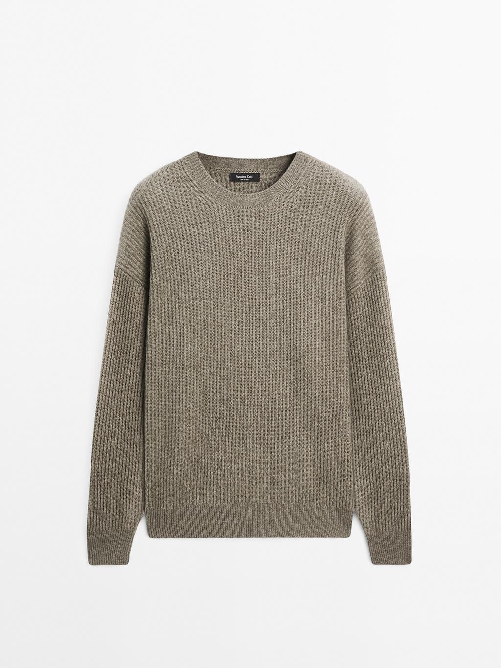 Ribbed knit wool and cashmere sweater