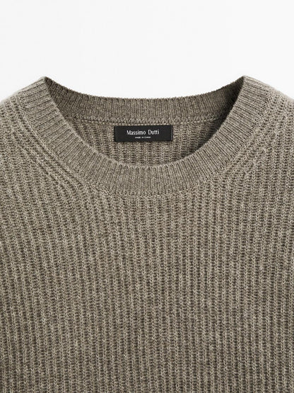 Ribbed knit wool and cashmere sweater