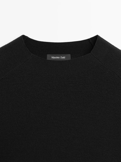 100% wool raglan sleeve knit sweater