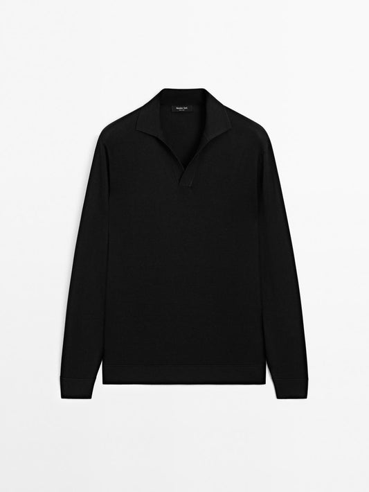 Knit sweater with a polo collar