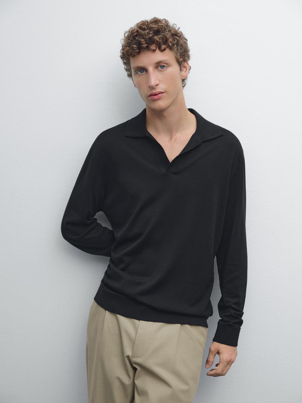 Knit sweater with a polo collar