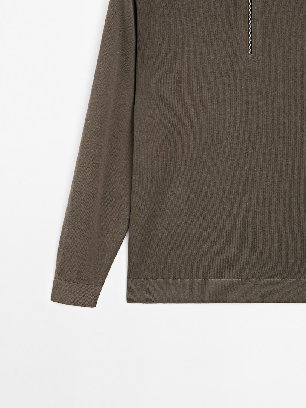 Knit polo sweater with zip