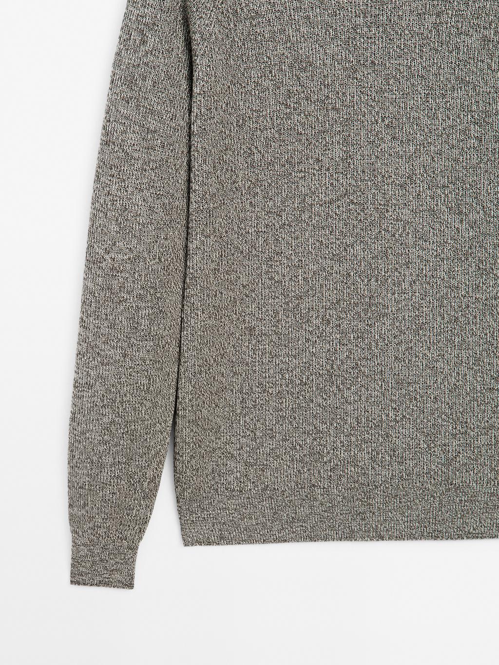 Crew neck mouline knit sweater