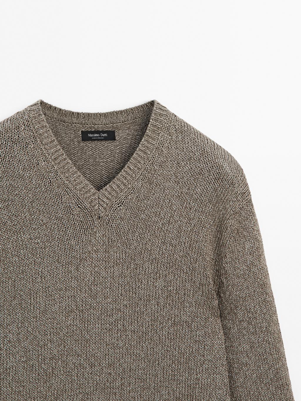 Melange knit V-neck sweater