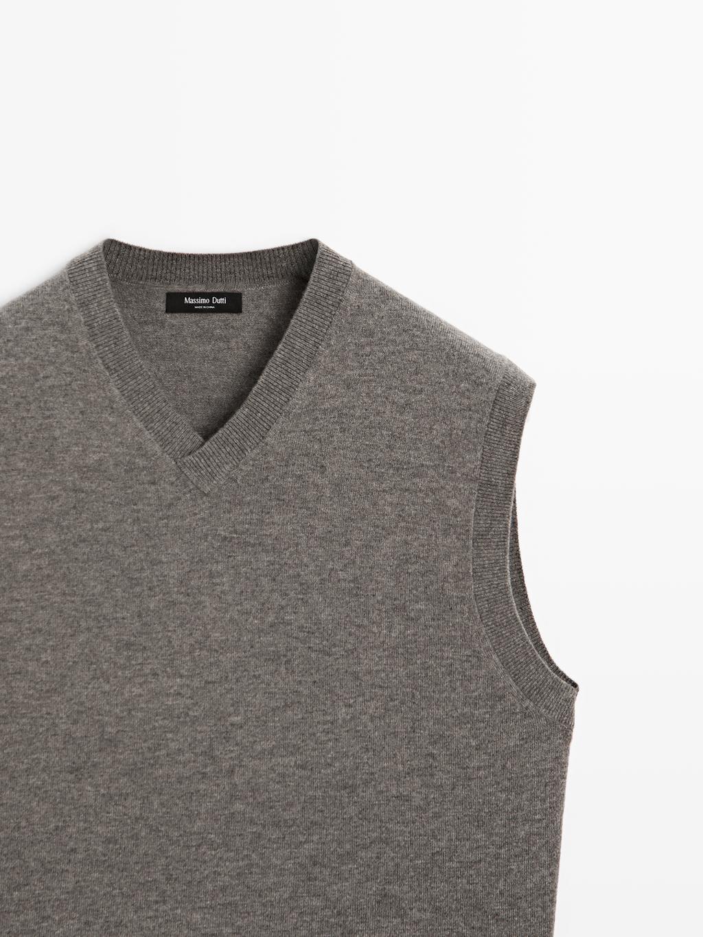 Wool blend V-neck vest