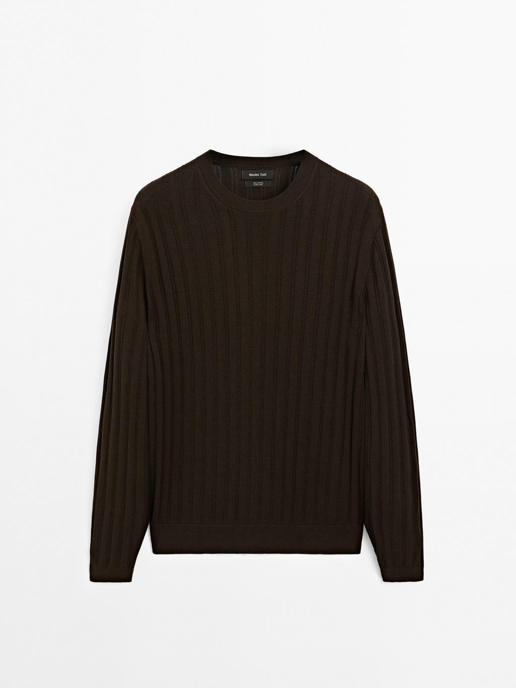 Textured round neck sweater