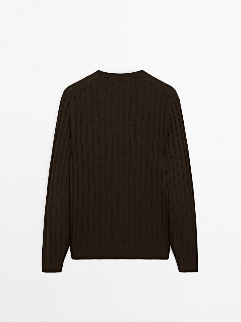 Textured round neck sweater