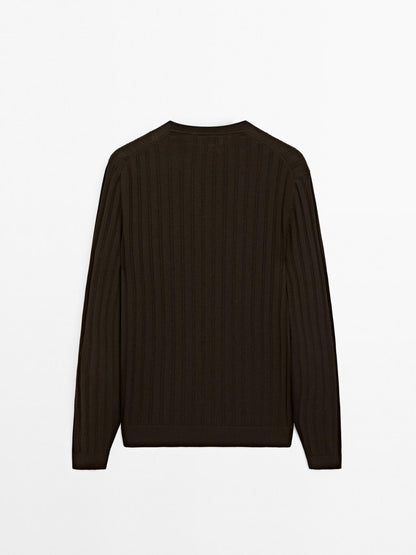 Textured round neck sweater