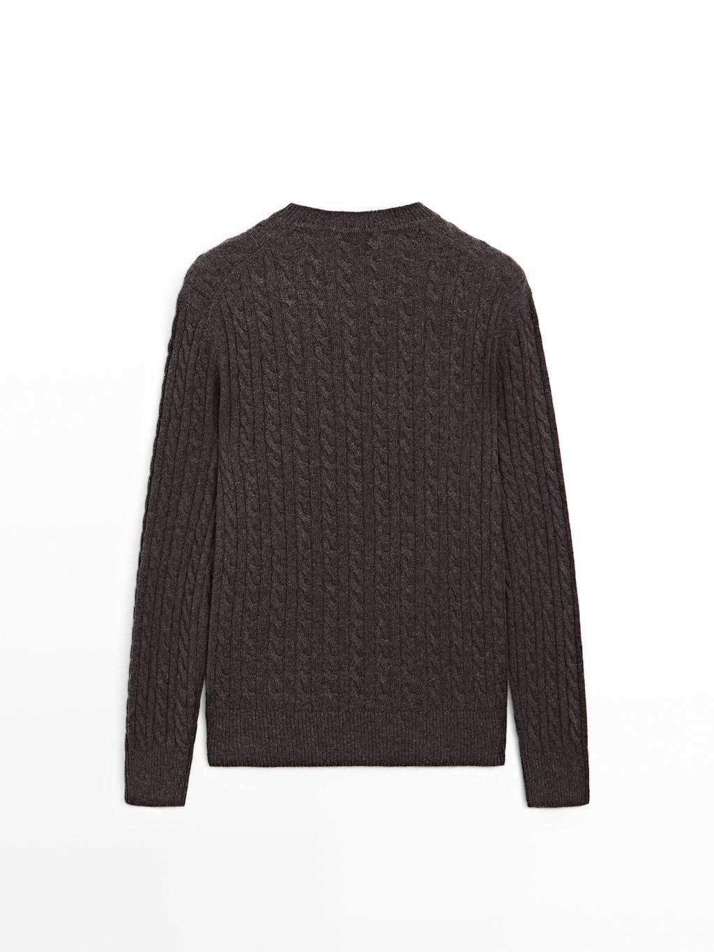 Cable-knit sweater with crew neck
