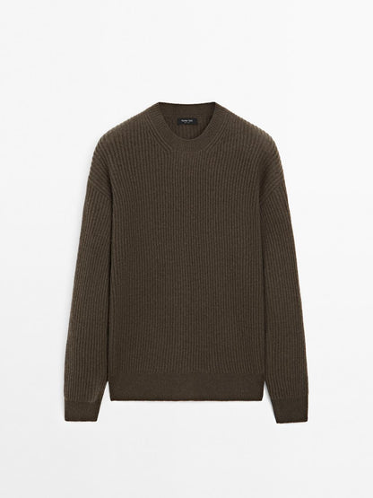 Crew neck ribbed sweater