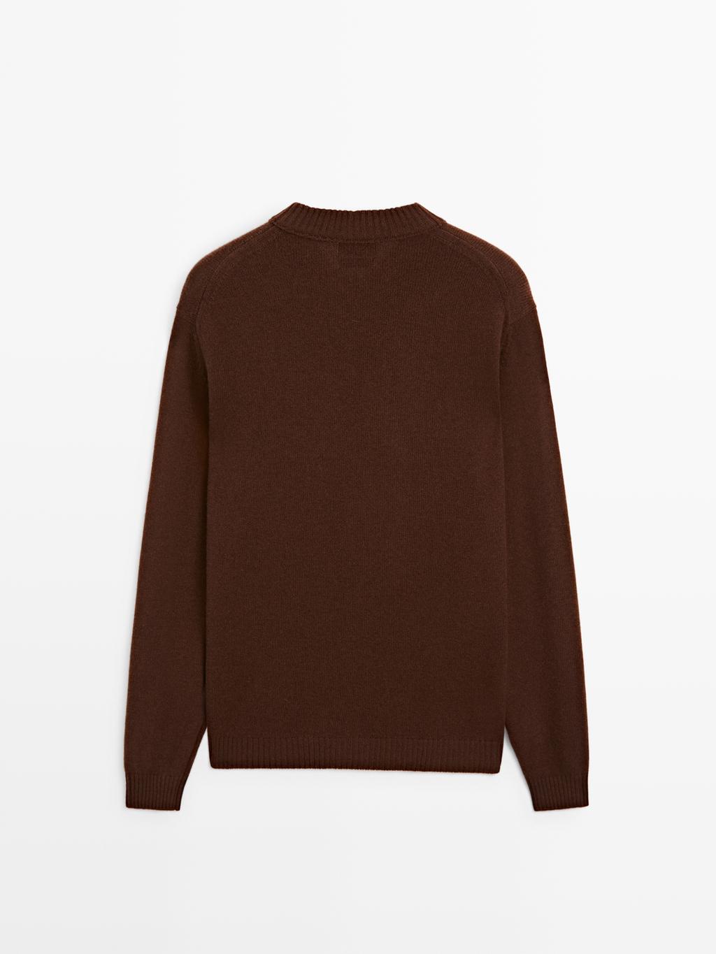 100% wool knit crew neck cardigan