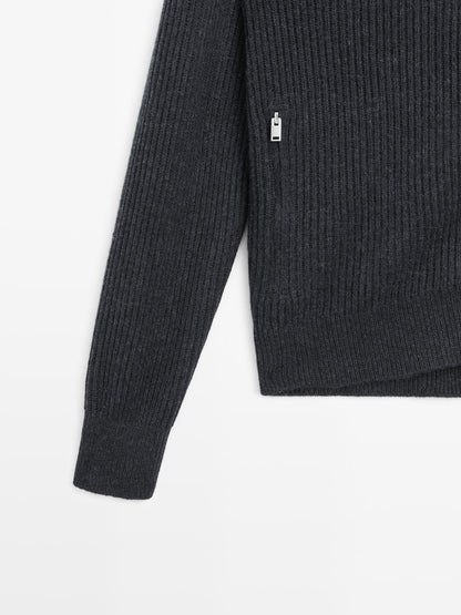 Cardigan with zip pockets and contrast detail