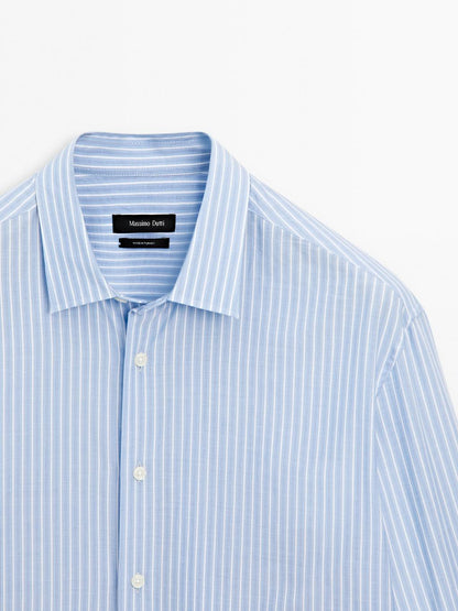 Regular fit shirt with striped detail