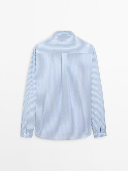 Regular fit shirt with striped detail
