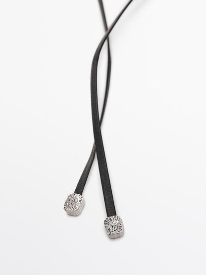 Textured medallion necklace