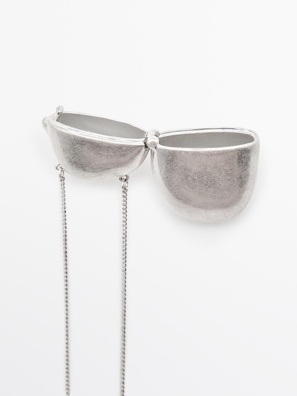 Necklace with oval box pendant