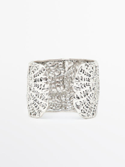 Textured metal bangle
