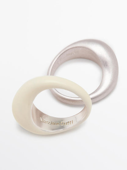 Pack of enamelled rings