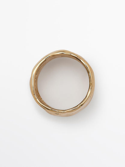Irregular ring