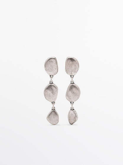 Leaf dangle earrings