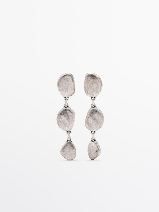Leaf dangle earrings
