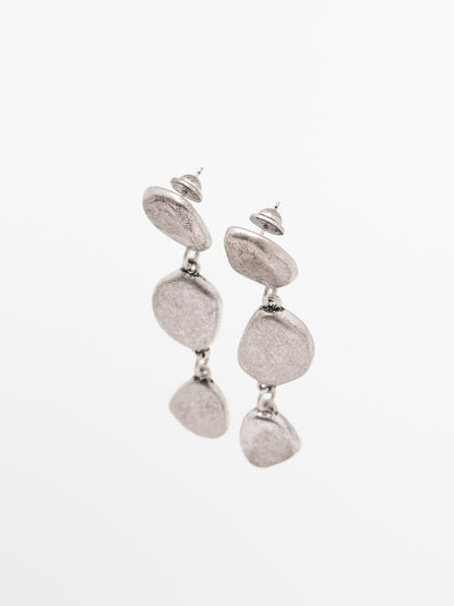 Leaf dangle earrings