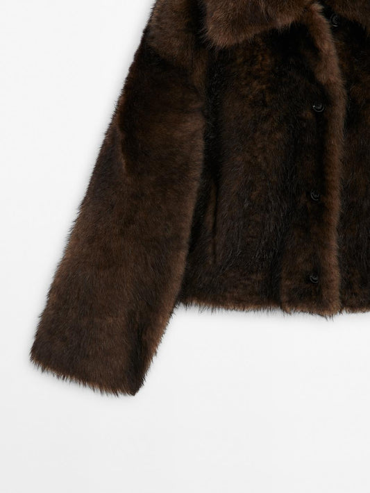 Short leather coat with fur