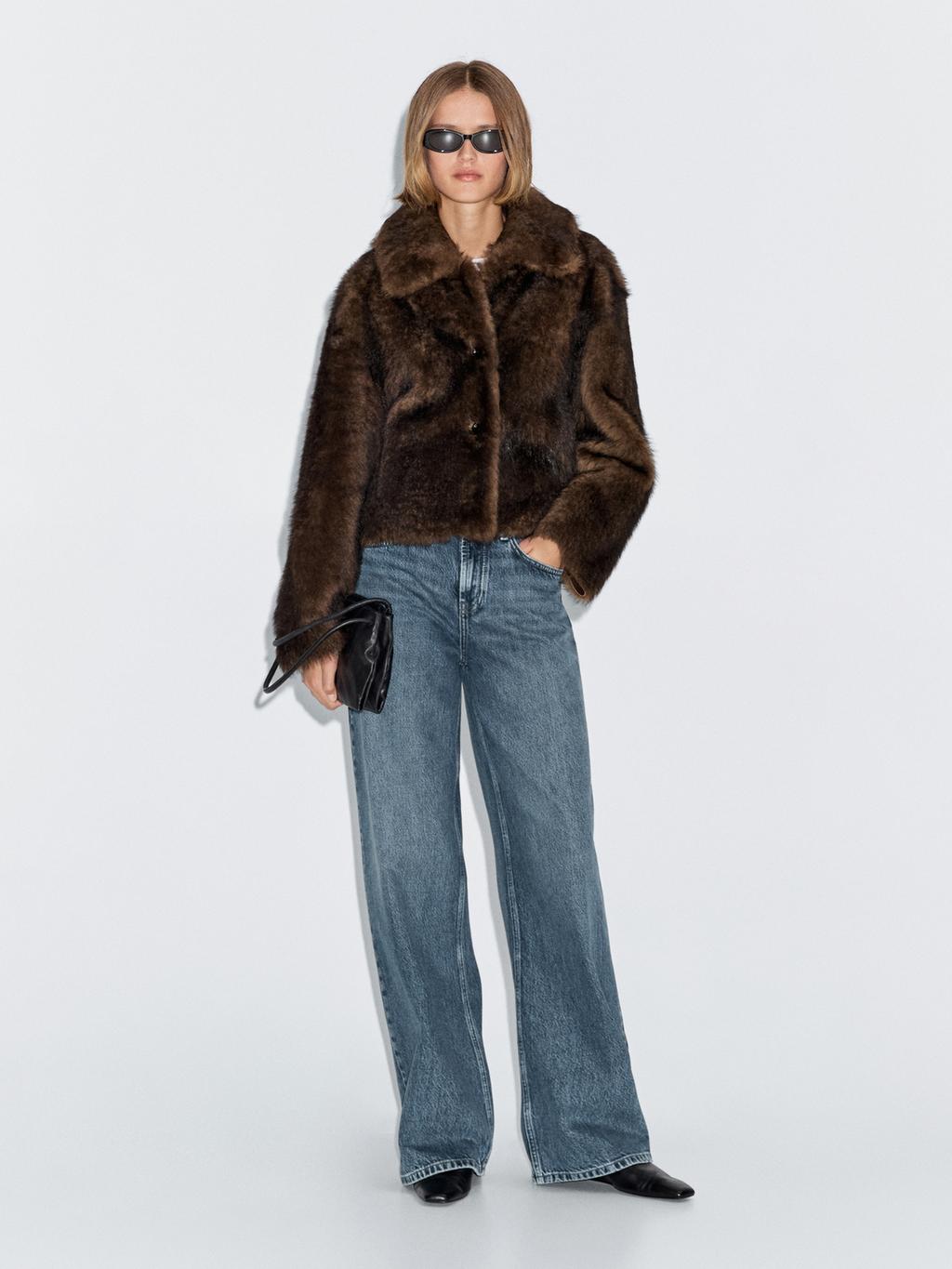 Short leather coat with fur