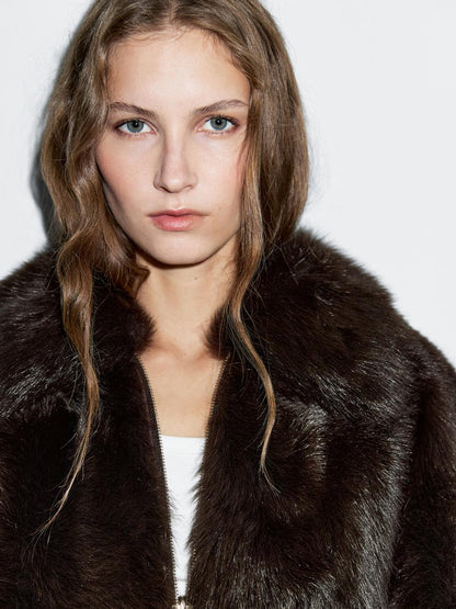 Short leather jacket with fur