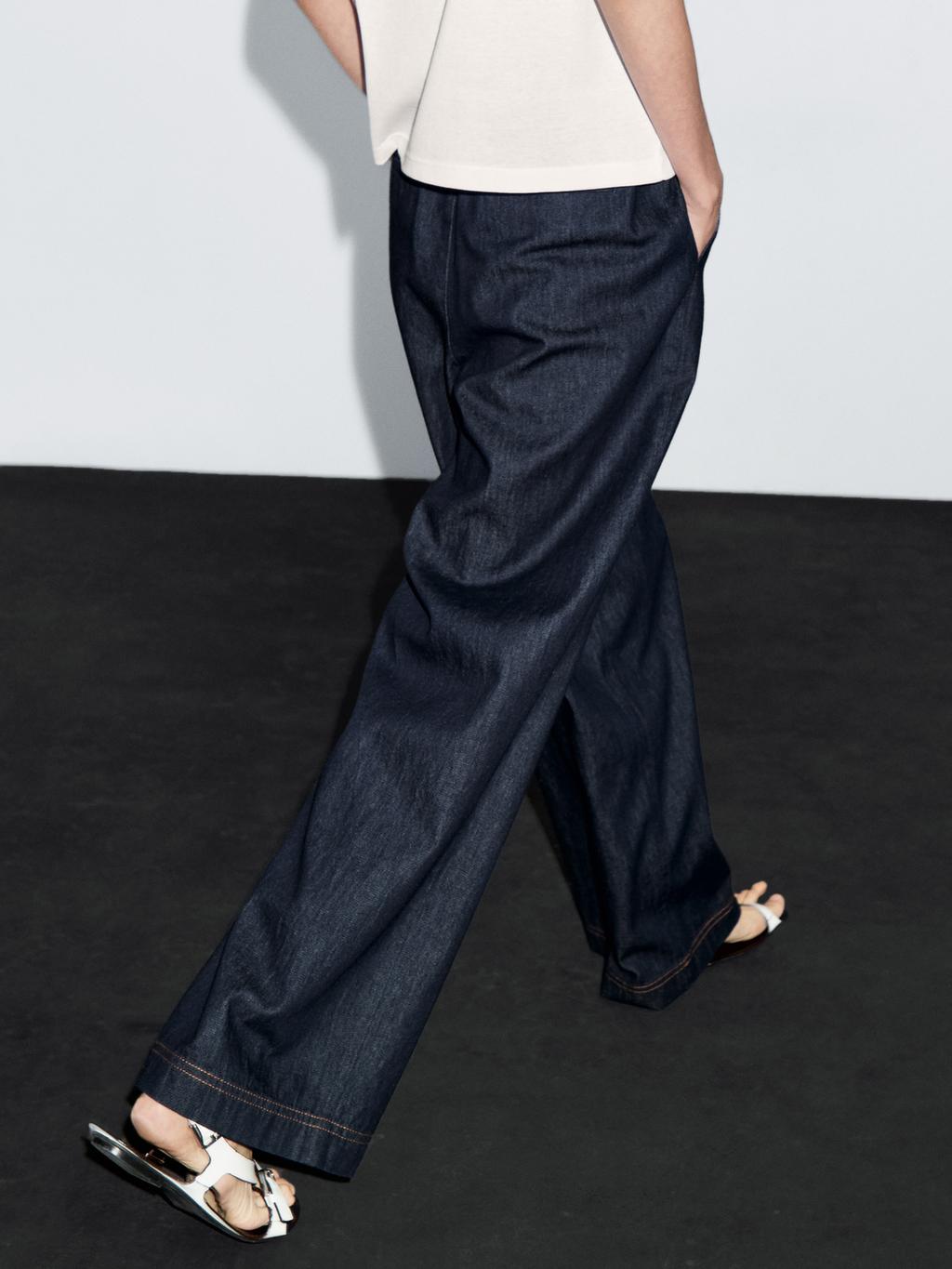 Flowing cotton blend jeans