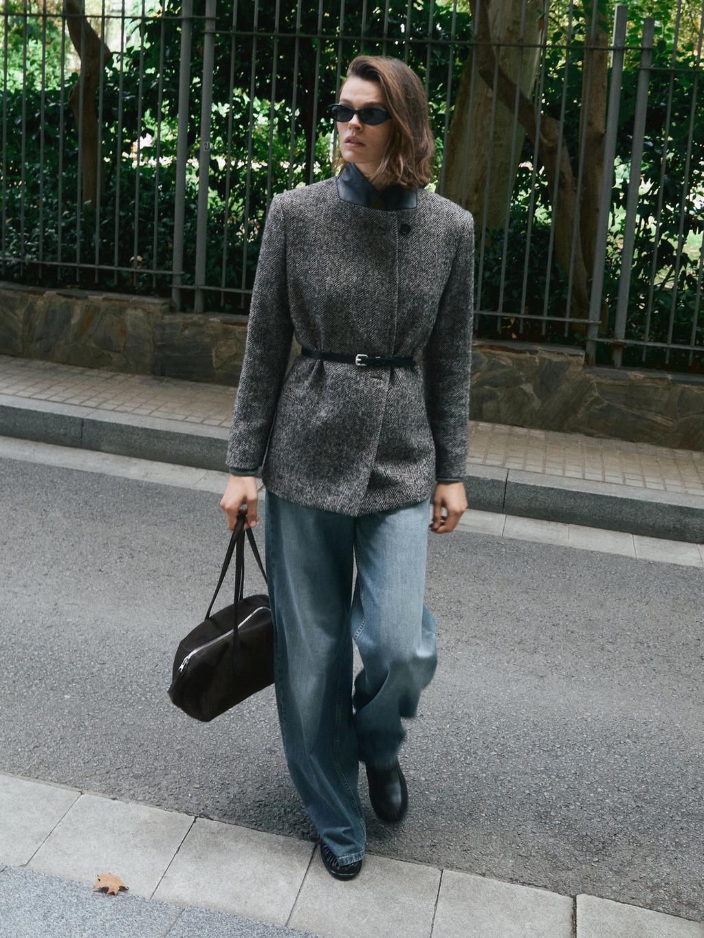 High-waist wide-leg jeans