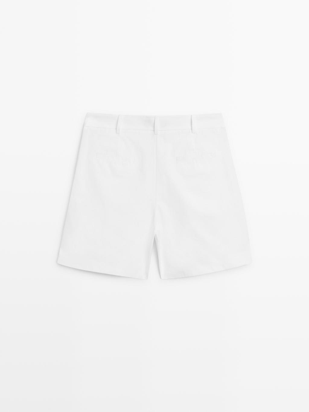 100% cotton Bermuda shorts with darts
