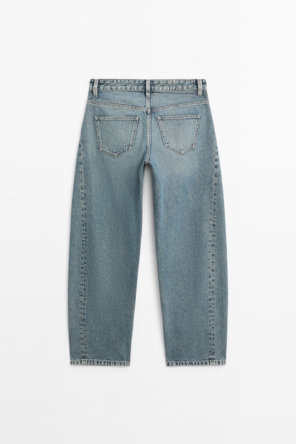 High-waist balloon fit jeans