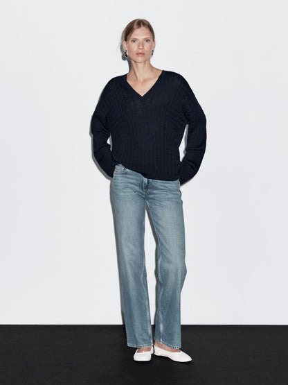 Low-rise straight-leg jeans